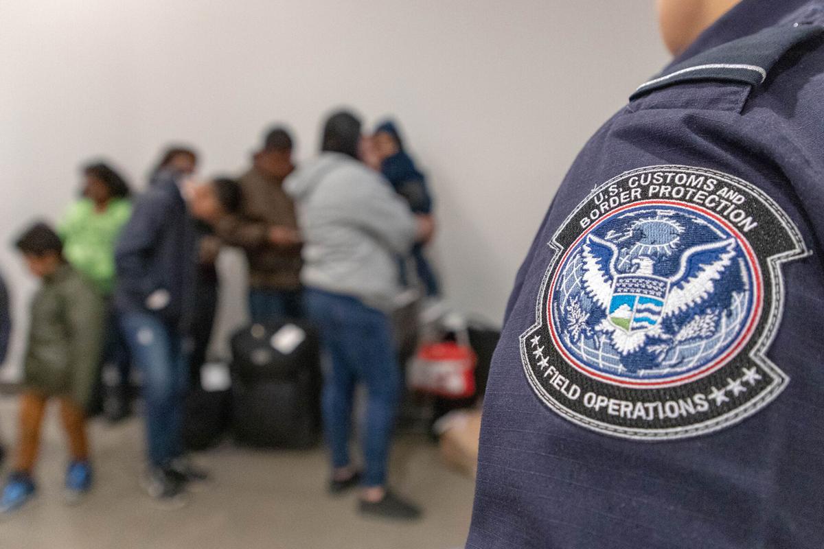 Both sides pan administration plan to tighten rules for asylum seekers