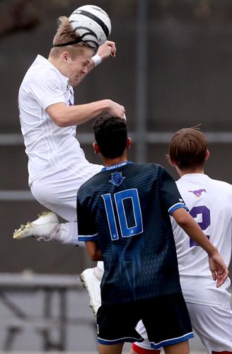 Sunnyside in 5A boys soccer semifinal
