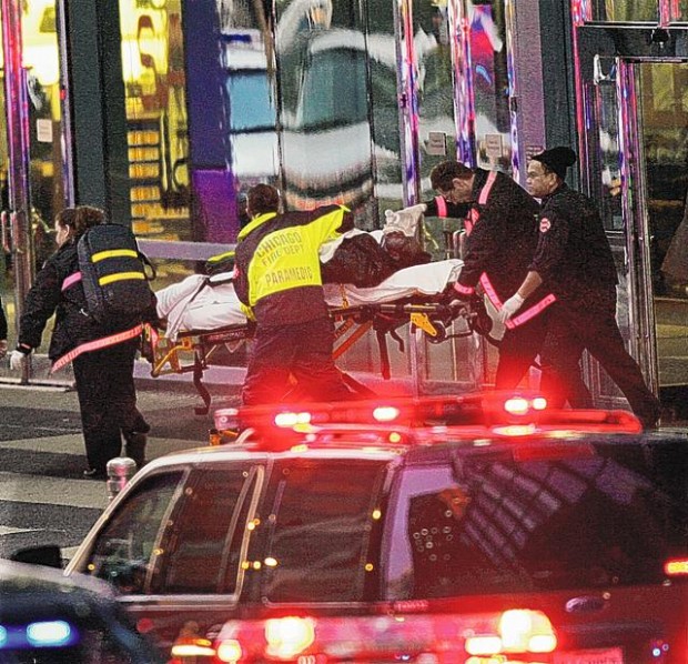 4, including gunman, killed on 38th floor of Chicago skyscraper  