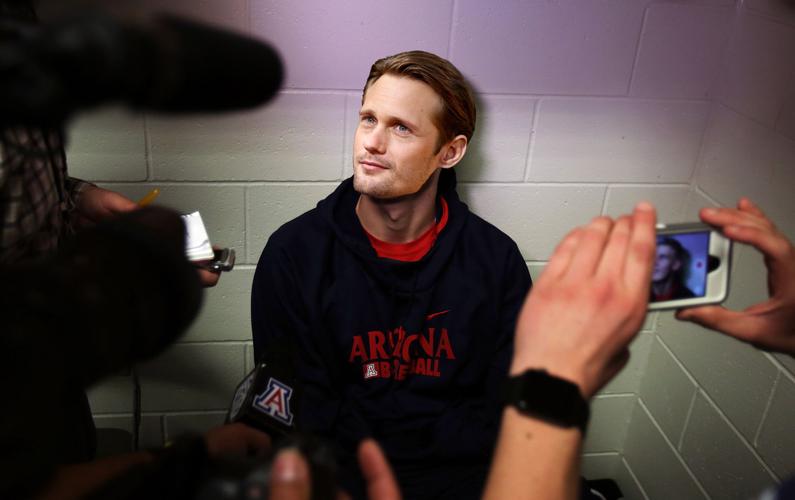 In the role of Lauri Markkanen ... Alexander Skarsgård