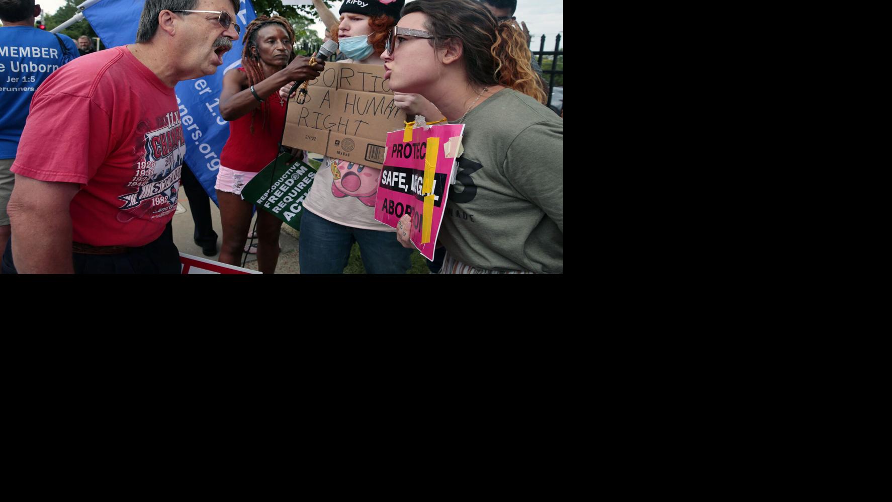 Don't mistake furious voices for America | Chicago Tribune