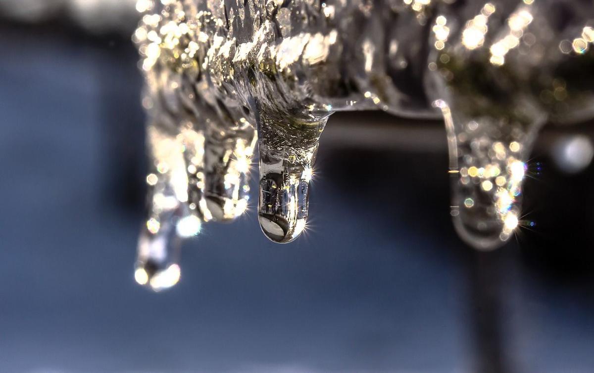 Easy Ways To Prevent Your Pipes From Freezing Home Garden