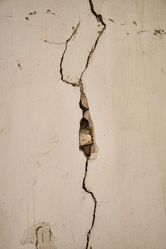 Stucco wall crack