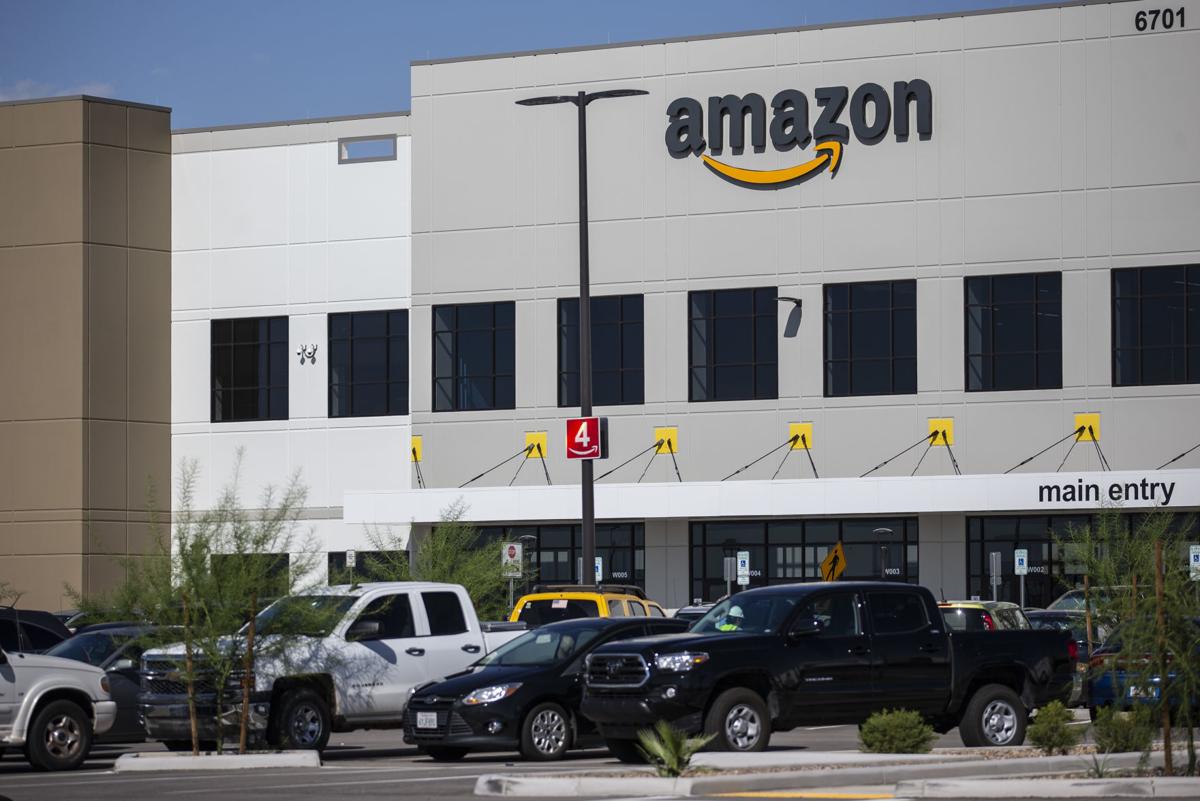 090119-biz-amazonhiring-p02.JPG (copy)