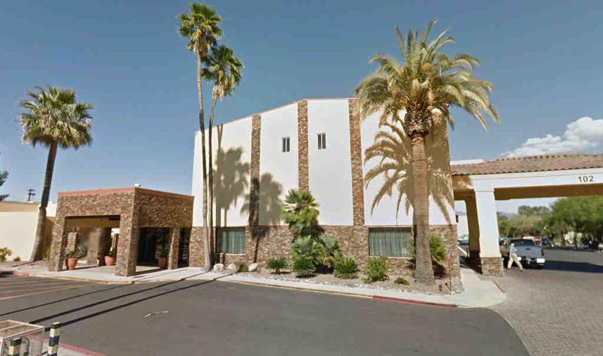 La Quinta Inn & Suites Tucson - Reid Park, 102 N. Alvernon Way