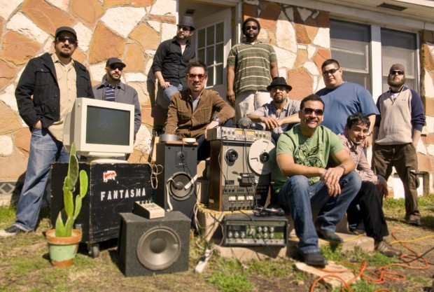 Festival en el Barrio benefits KXCI radio    