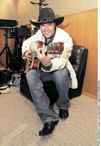 Todo por ser cantante  