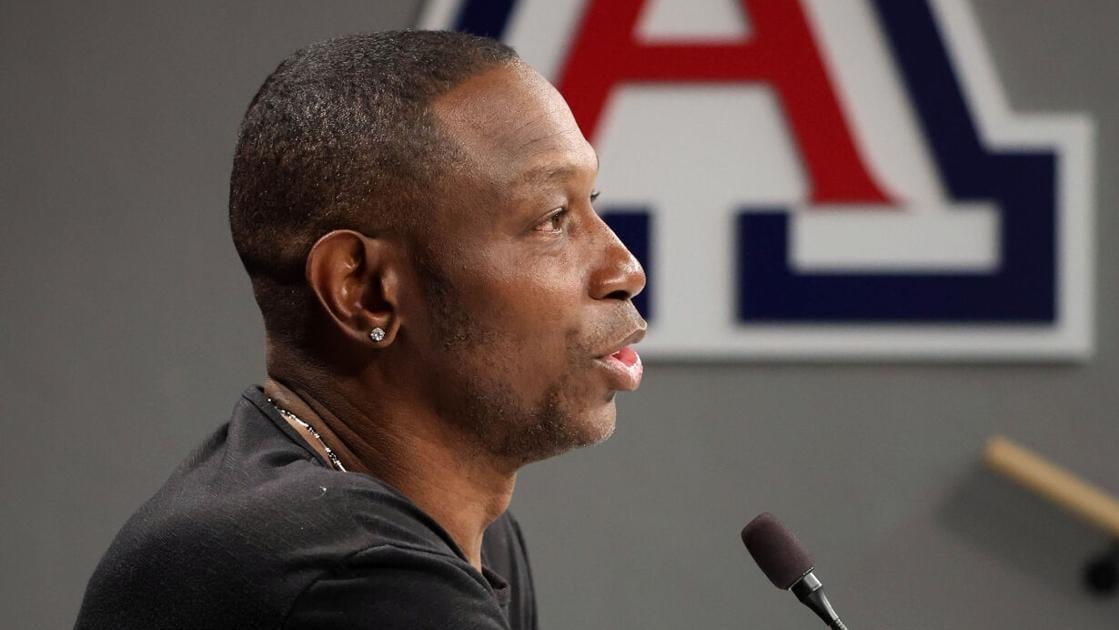 Ex-Wildcat Kenny Lofton still waiting for hall of fame call