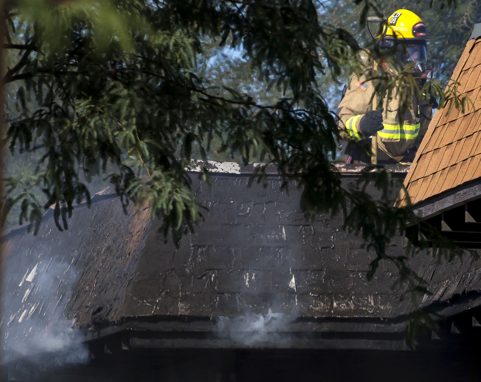 Photos: Two-alarm apartment fire in midtown Tucson displaces 6 people