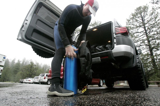 Body of man, 19, is found in Catalina Mountains lake    