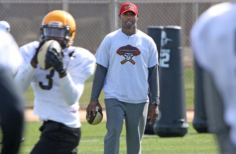 021119-spt-sugar skulls-p1.JPG