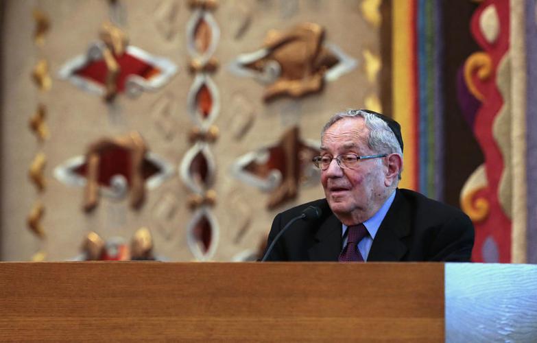 Man recalls childhood escape from Nazi Germany