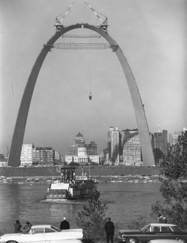 Topping out the Arch