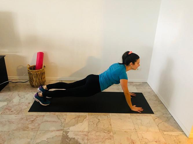 Most common mistakes in online workouts that cause pain or injury