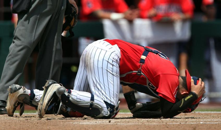 Arizona vs Costal Carolina at the College World Series