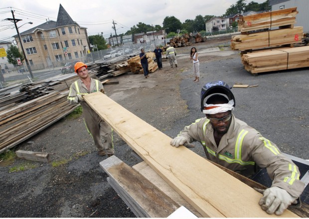 Sawmills move into cities, use trees headed for landfills    