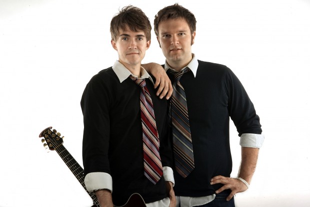 Duo presents 20 songs for holiday show   