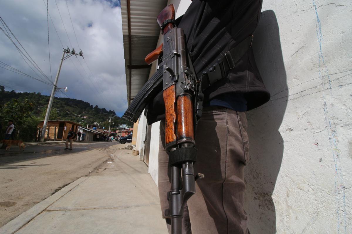 Fave Five: Star investigation: Mexico does little as thousands flee violence for US border