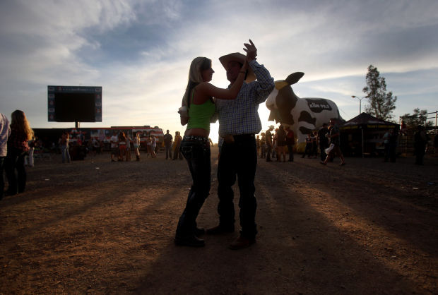 Country Thunder