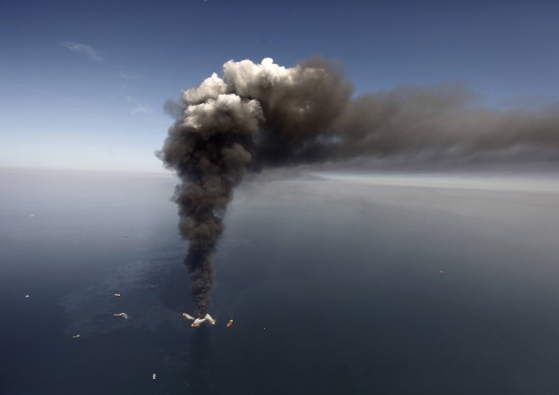 Small explosion preceded big one on burning rig, Coast Guard says   
