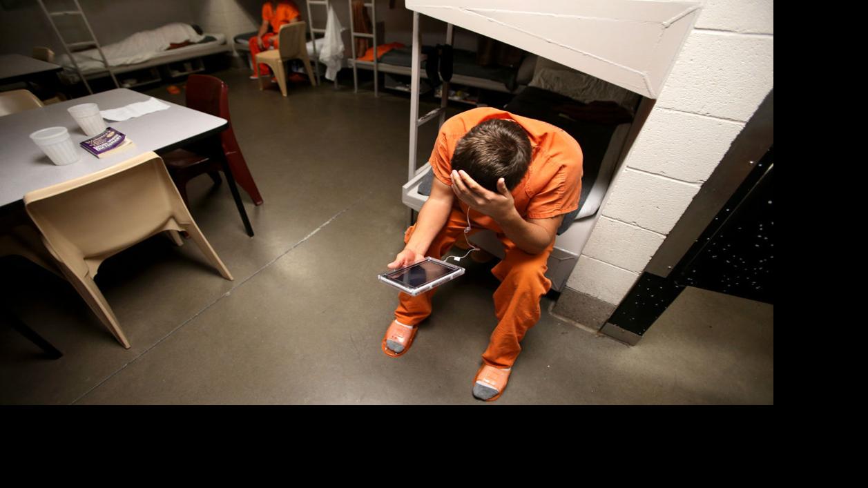 Jail inmates to use tablets for communicating, entertainment