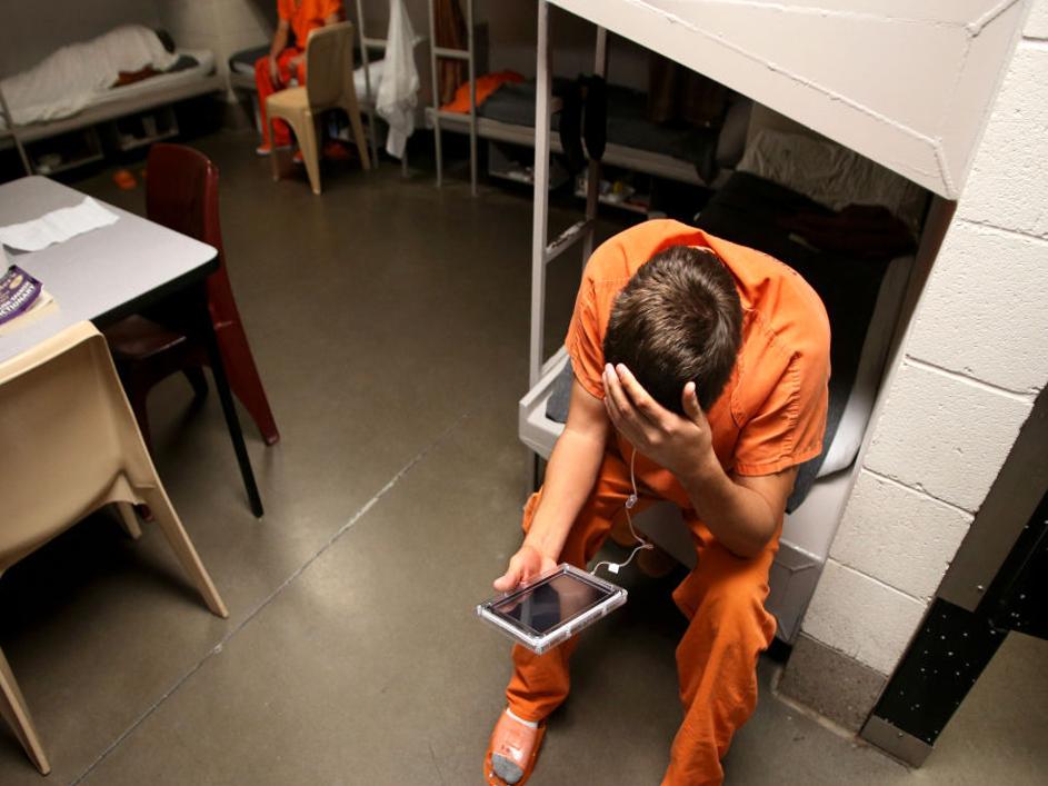 Jail Inmates To Use Tablets For Communicating Entertainment Tucson Com