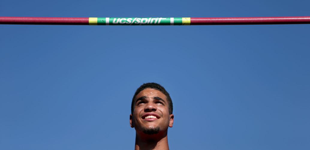 042216-spt-spt-gaona col-p1