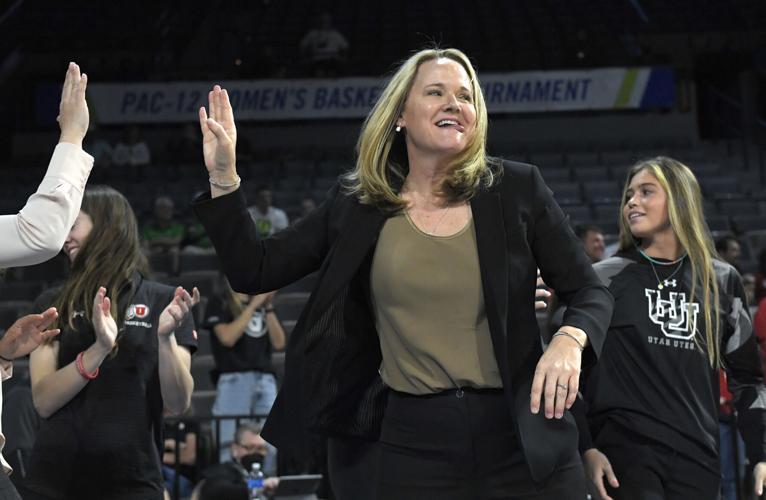 Womsns BKB PollBasketball (copy)