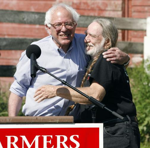 Willie Nelson, Bernie Sanders