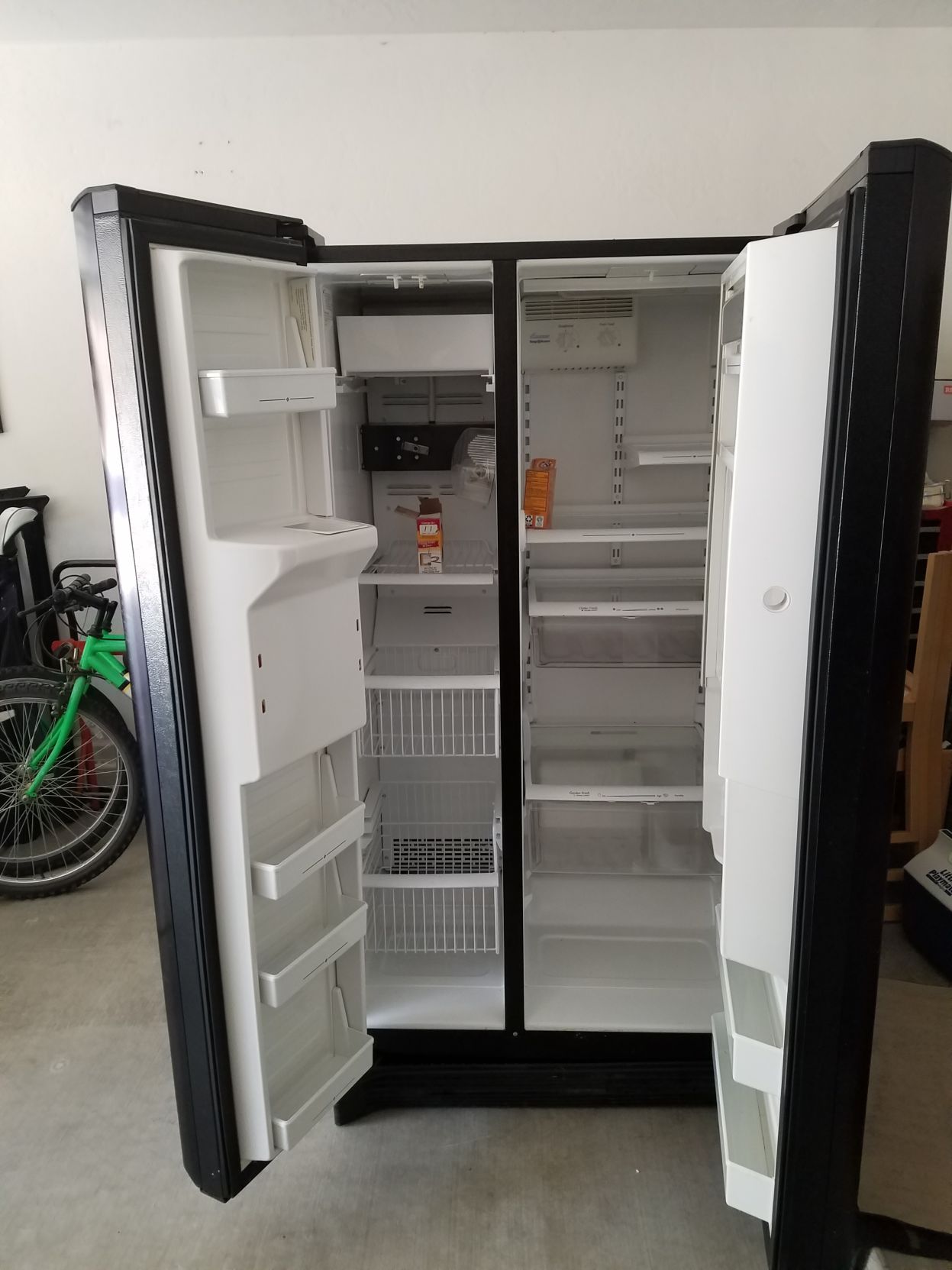 Fefrig-inside.jpg