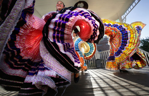 Ballet Folklorico Tapatío