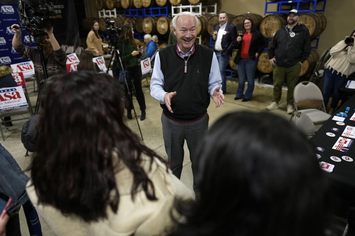 Colonel robert j hi-res stock photography and images - Page 2 - Alamy, image size:1200x800