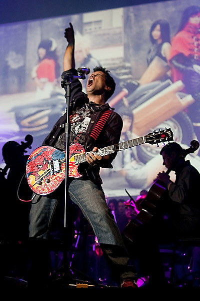 Mix of music, media shapes perfect pitch   