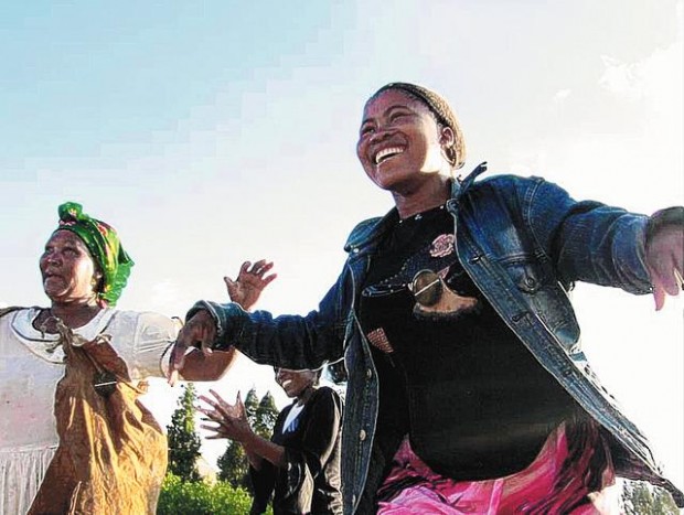 Botswana's Bushmen are entitled to ancestral lands, court decides  