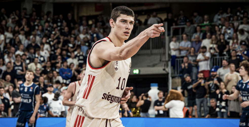 Ivan Kharchenkov Bayern Munich (copy)