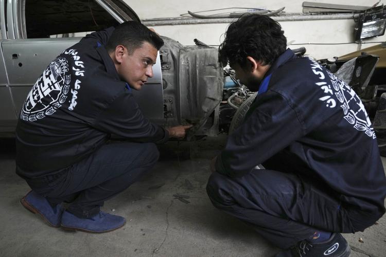 Iran Restoring Cadillacs