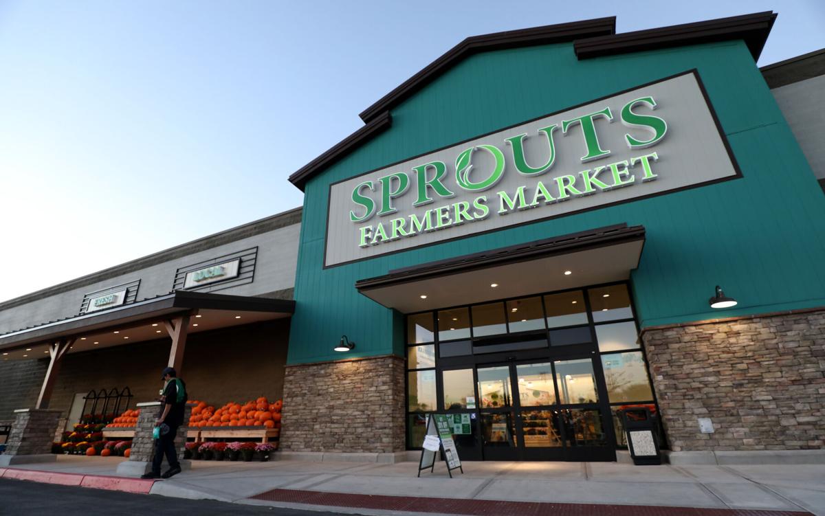 New Sprouts grocery store is open on Tucson's southwest side