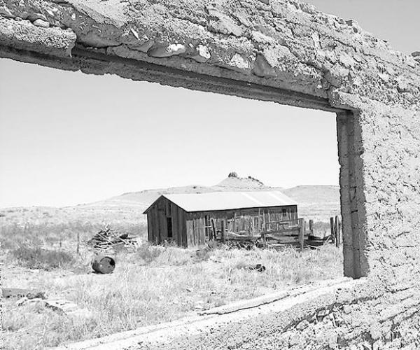 Combining mystery, history  