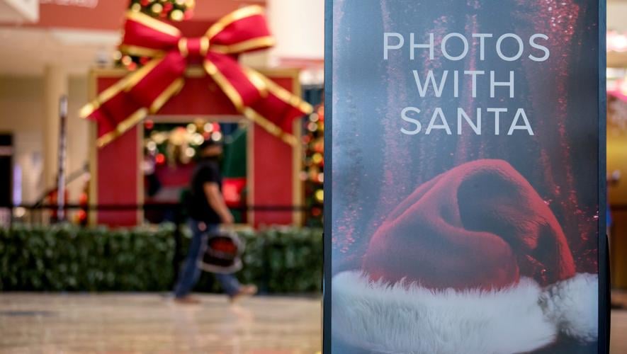 Downtown Alliance holds Santa Saturday gives free pictures of Santa