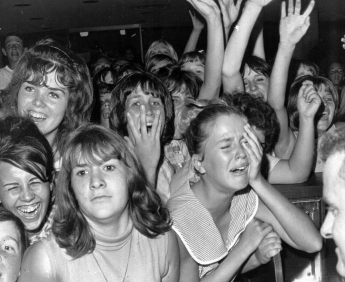 The Beatles travel the United States in 1964