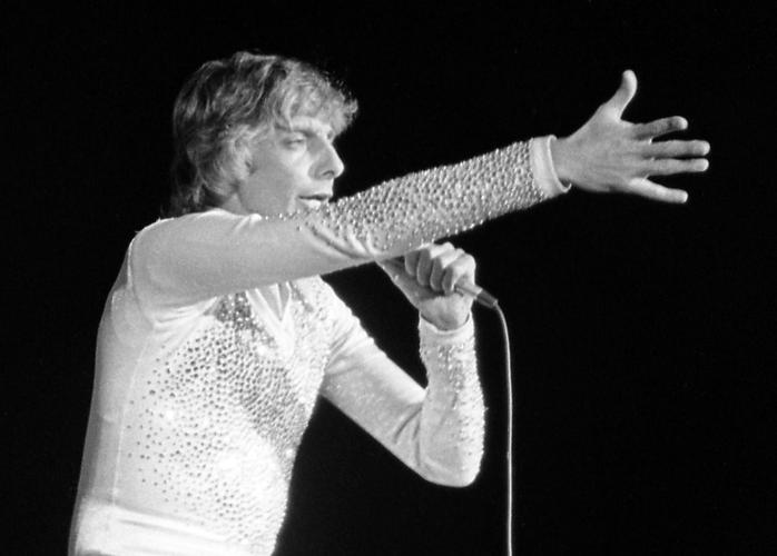 Barry Manilow in Tucson
