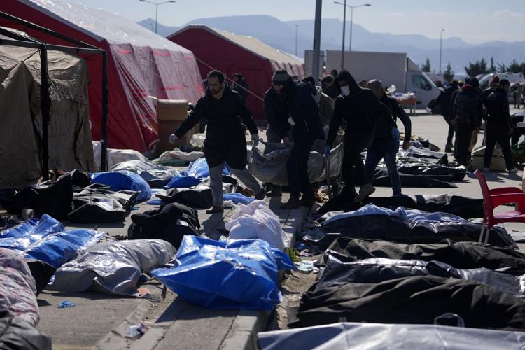 Turkey Quake Japan Shared Tragedy