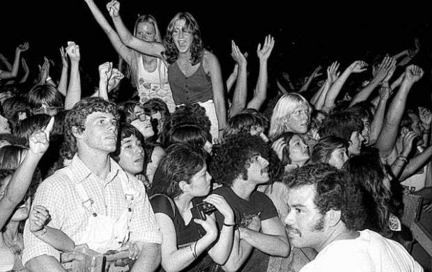 Tucson Time Capsule: Enthusiastic Kiss crowd