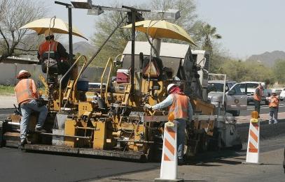 Roadwork along West Ina Road