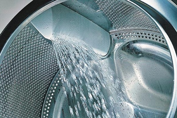 Front-loaders move ahead  