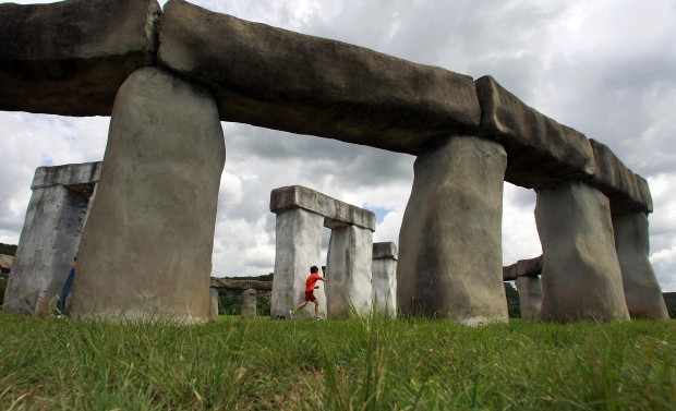 Texas Stonehenge gets set to move   