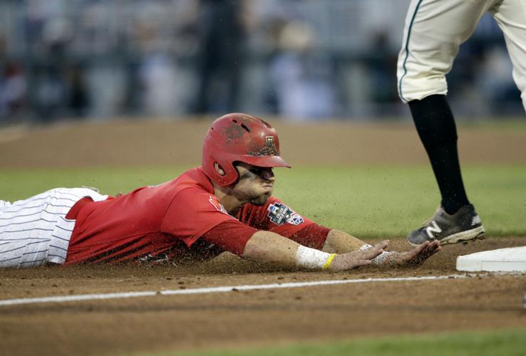 Arizona vs. Coastal Carolina in College World Series