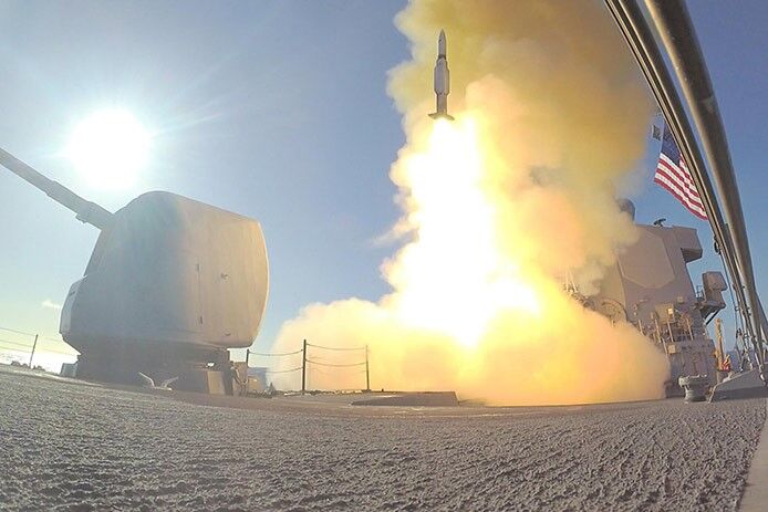 Raytheon SM-2 launch