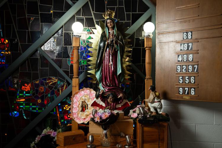 As TPS cliff nears, Salvadorans in the US put lives on hold