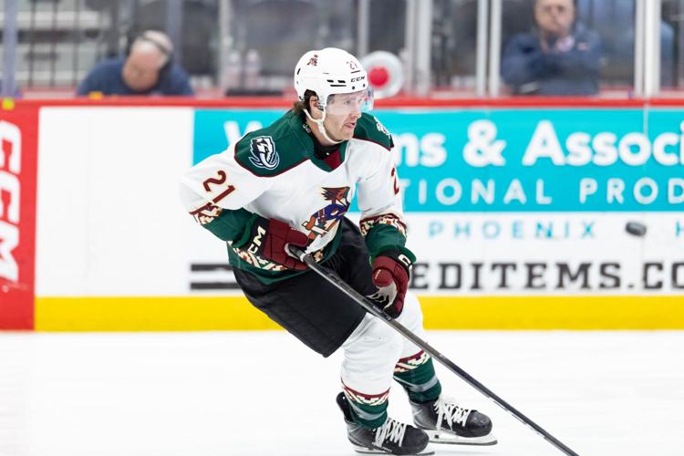 Tucson Roadrunners Sign Forward Kevin Rooney to One-Year AHL Contract